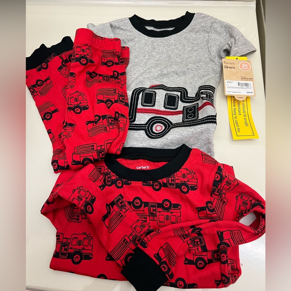 🌞2/$30 Carter’s 3pc 100% Cotton Pajama Set “Fire Trucks” size 2T Multi Color NWT